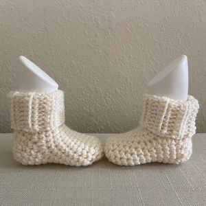 Newborn Ivory Baby Booties